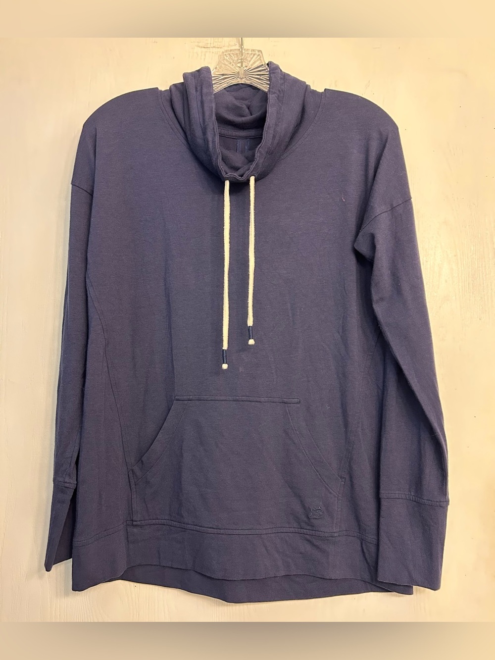Southern Tide NWOT Coastal Nautical Preppy Cozy Ladies Casual pullover Sz Small.